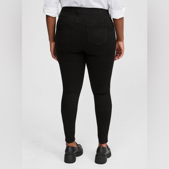 Torrid Bombshell Skinny Jeans - Size 20 Regular - Picture 2 of 5